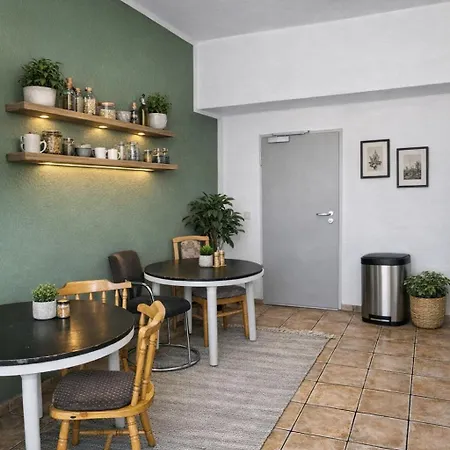 Top Einzel & Doppelzimmer Wlan, Parkplatz, Kueche, Waschmaschine, Zentral & Ruhig * Erfurt