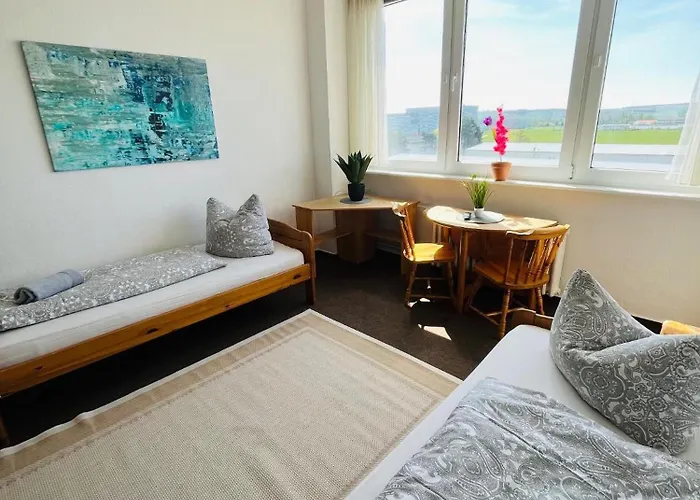 H1 Herberge-one בית הארחה ארפורט